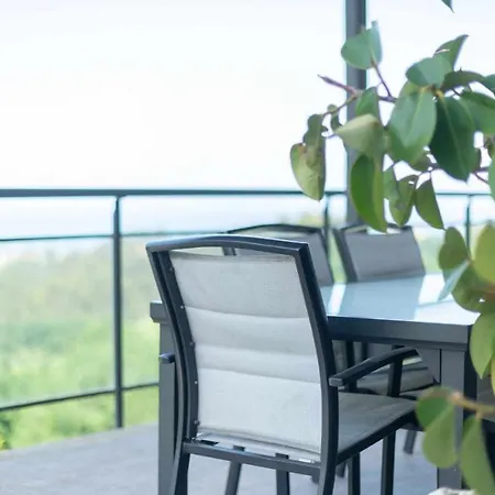 Casa Vacacional Ris بيت للعطل Duyos